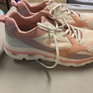 Skechers Women's Pink and White Sneakers